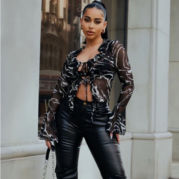 Riri Ruffle Top - Picture 2 of 4